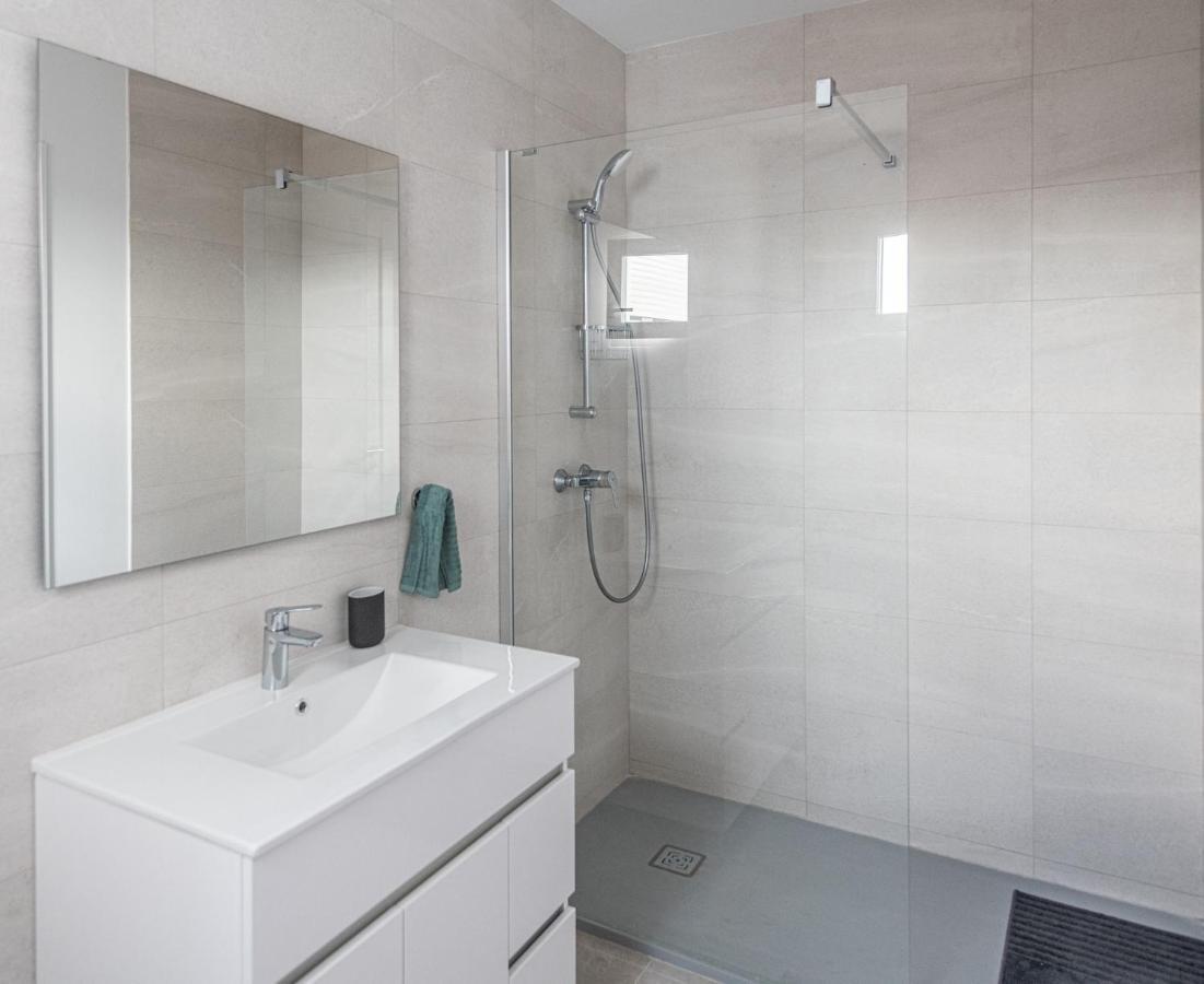 Apartamento 2 Hab En Malvarrosa A Metros De La Playa, Con Terraza Y Zonas Comun 3D Valensiya Dış mekan fotoğraf